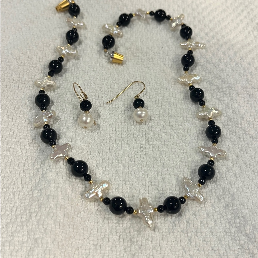 Black and Pearl Beaded Necklace and Earring Set